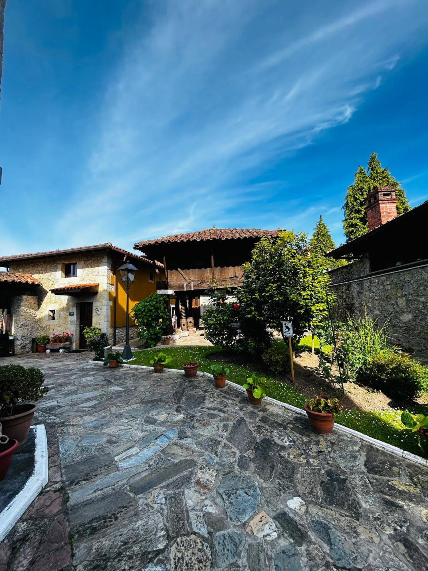 Apartamentos Rurales L'Arquera Llanes Exterior foto